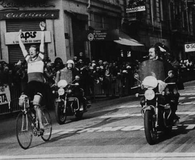 JAN RAAS VERBLÜFFT ALLE BEI MAILAND-SAN REMO 1977